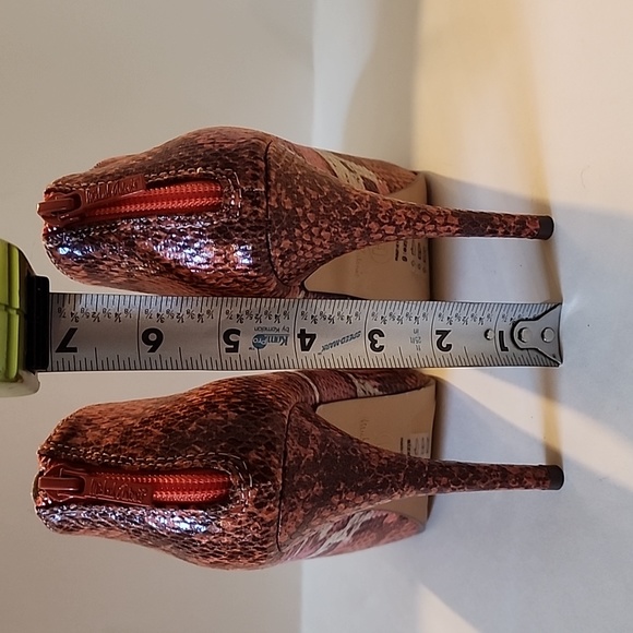 Michael Antonio Coral snake "Michel" size 6, heeled bootie shoe - Picture 2 of 8
